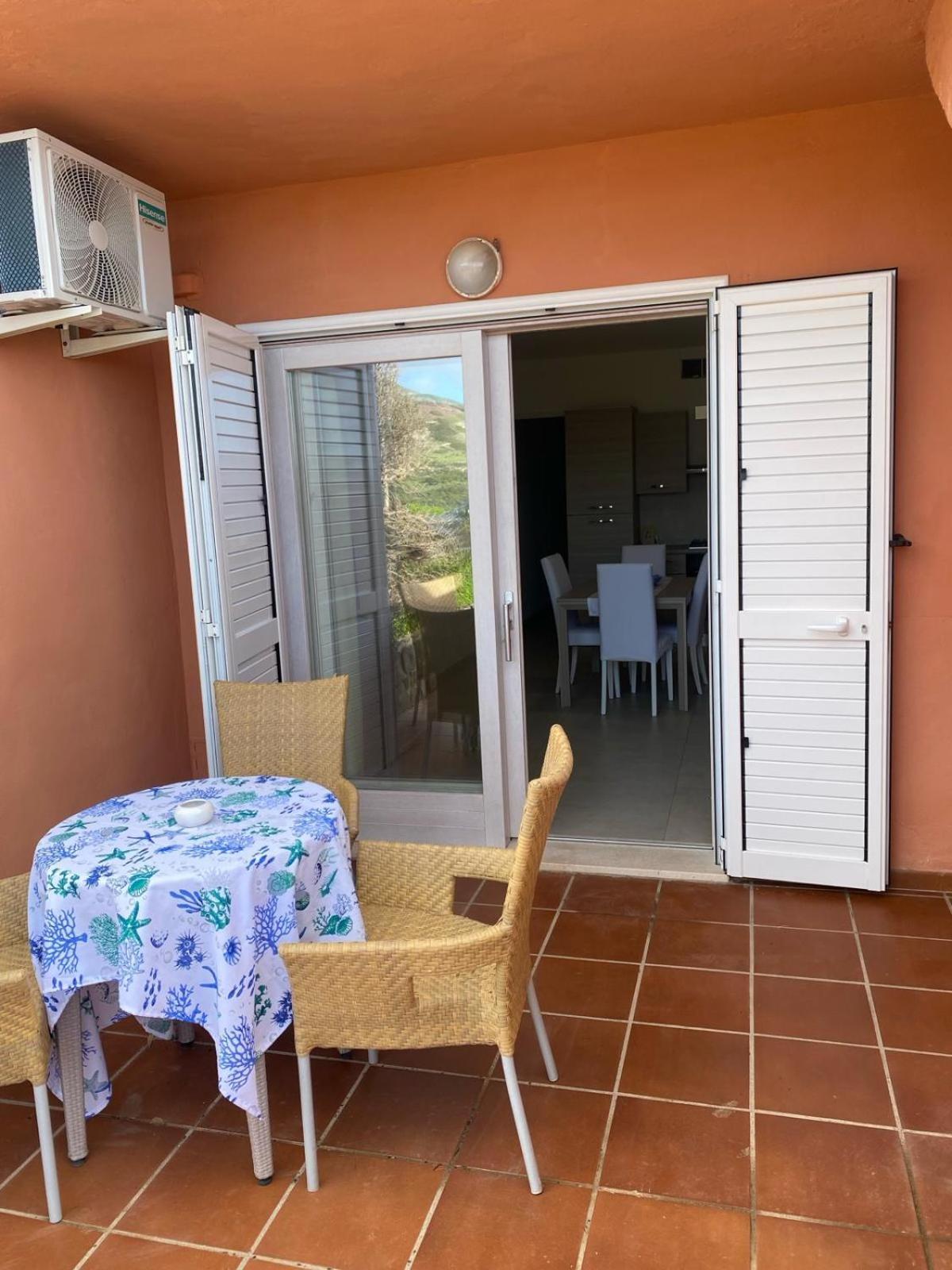 Villetta A Schiera - Bosa Marina Magomadas Exteriör bild